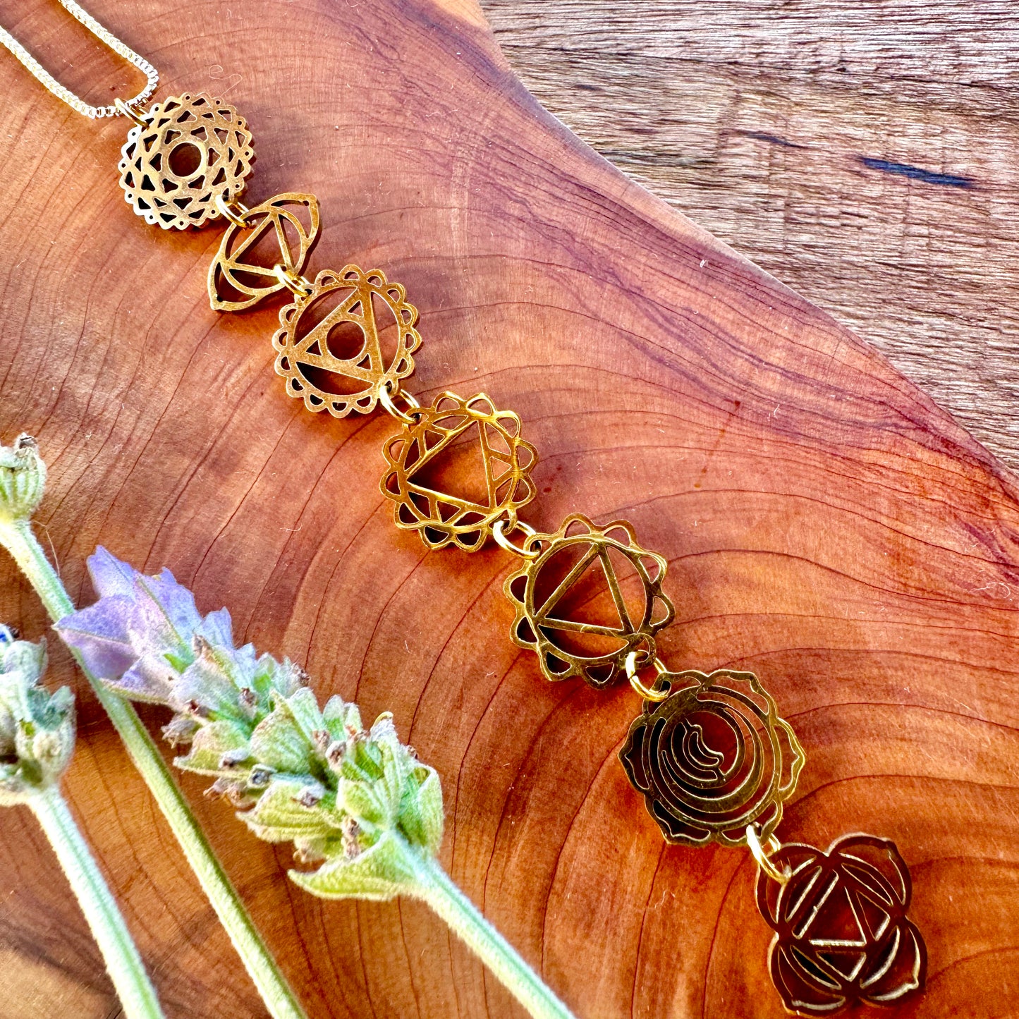 Collar Dorado De Chakras