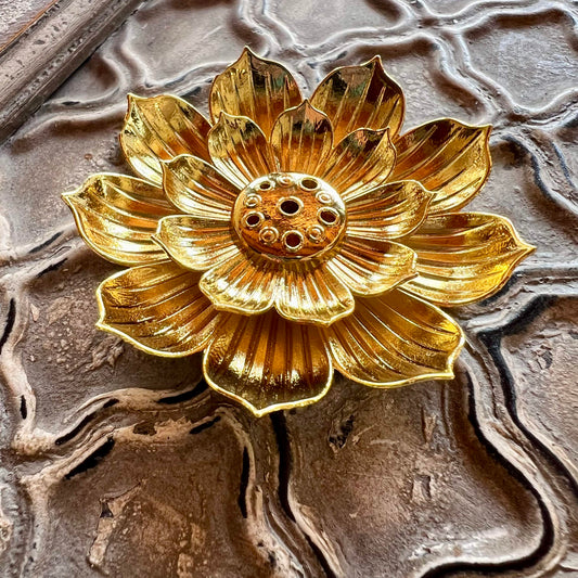 Incensario Flor de Loto Dorado Chico